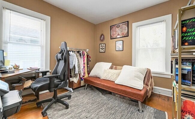 Foto del edificio - 14926 Delaware Ave