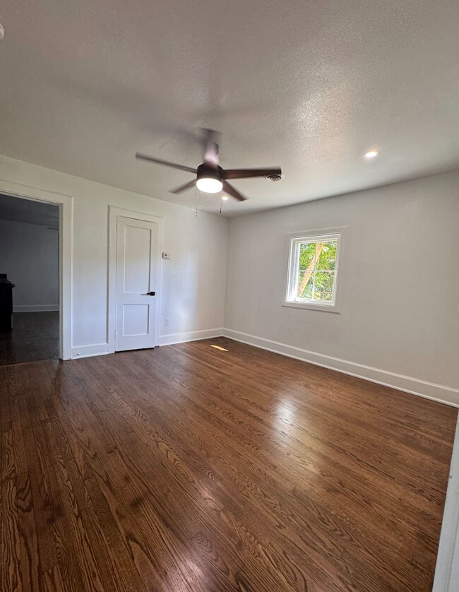 Building Photo - Greenville Rental Alert! Minutes from Unity Park & Downtown Greenville!