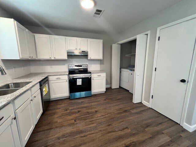 Building Photo - 303 Trailside Ter