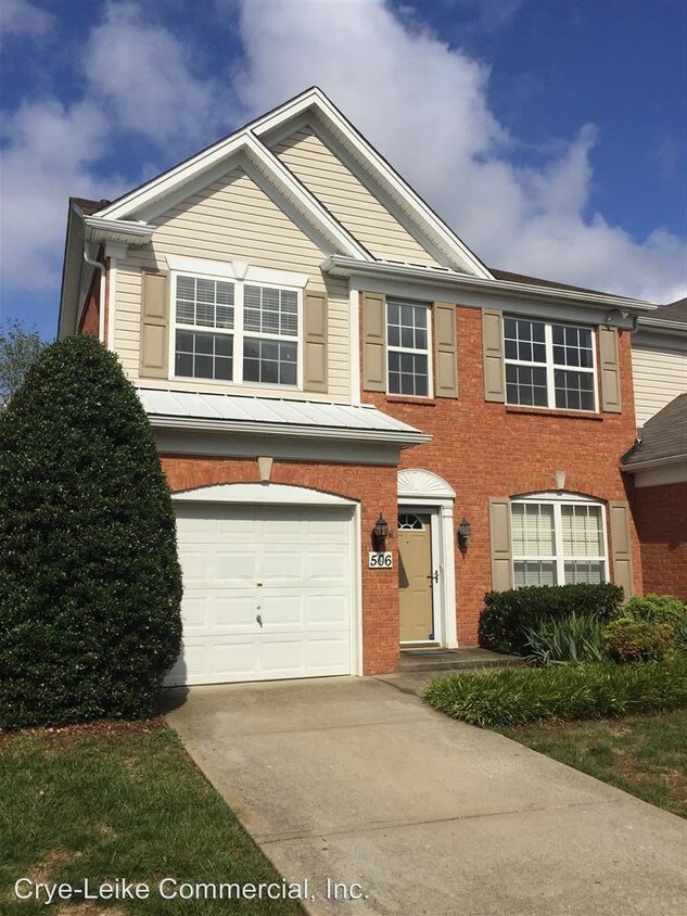 Primary Photo - 506 Old Towne Dr