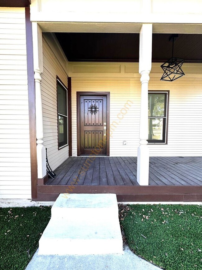 Foto del edificio - 696 E 9th St