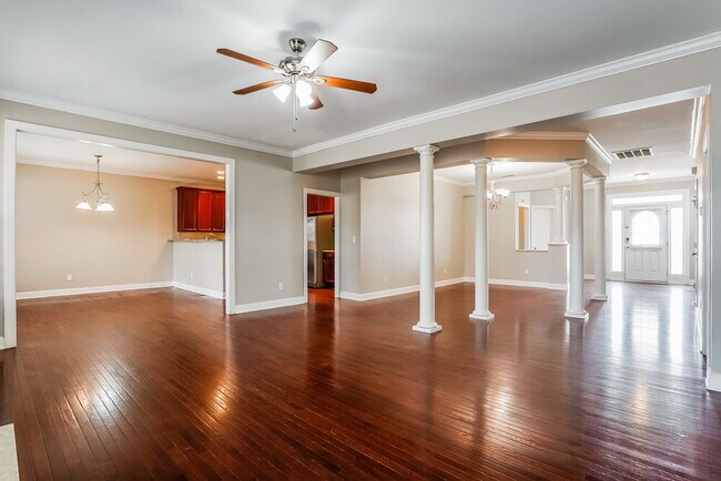 Foto del edificio - 500 Boswell Ln