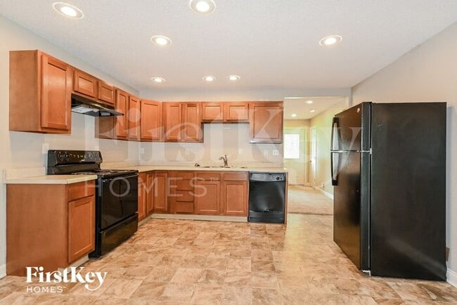 Building Photo - 539 N Odell St