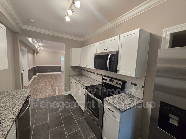 Foto del edificio - 545 Lakeview Dr
