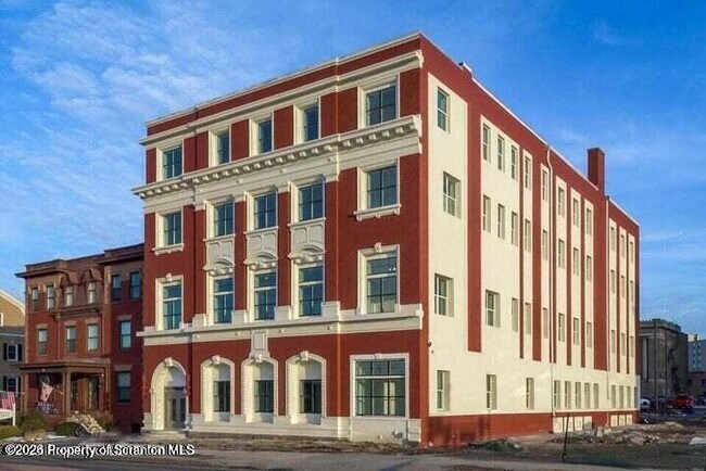 Foto del edificio - 19 N River St