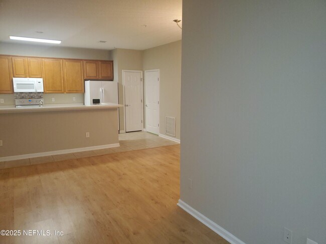 Foto del edificio - 11251 Campfield Dr