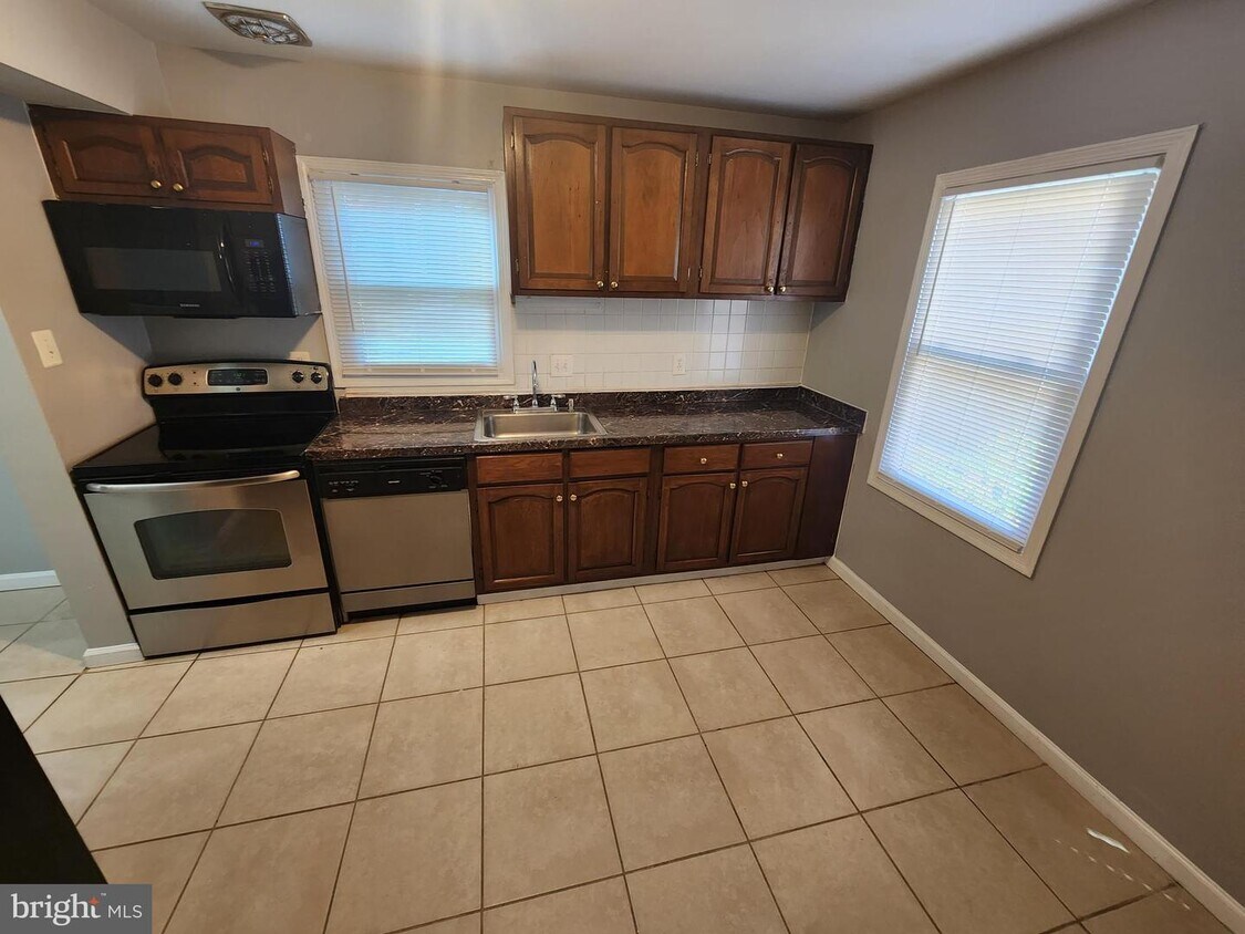 2921 Wythe Ct, Woodbridge, VA 22191 Townhome Rentals in Woodbridge VA