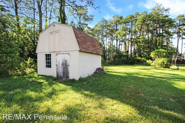 Foto del edificio - 3 br, 2 bath House - 74 Church St