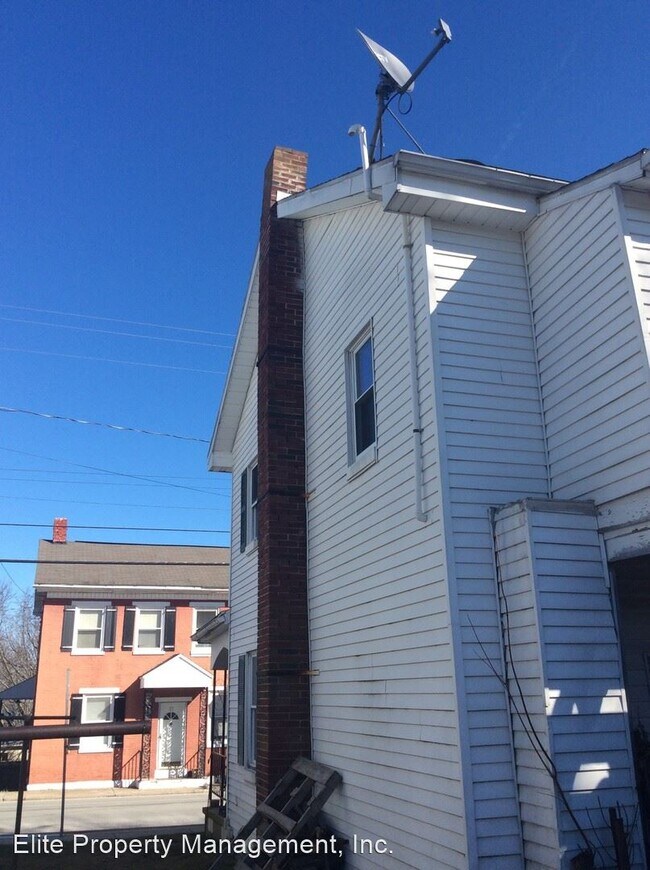 Foto del edificio - 2 br, 1 bath House - 12 N. Main St., Apt. B