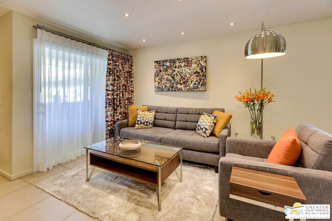 Foto del edificio - 420 N Villa Ct