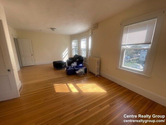 Foto del edificio - 41 Hunnewell Ave