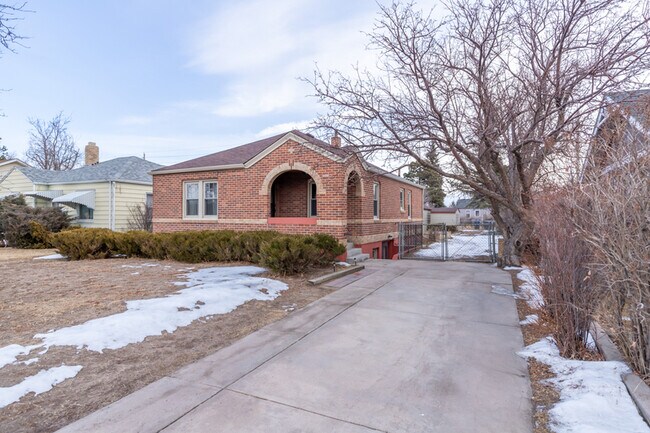 Building Photo - 3313 Hynds Blvd