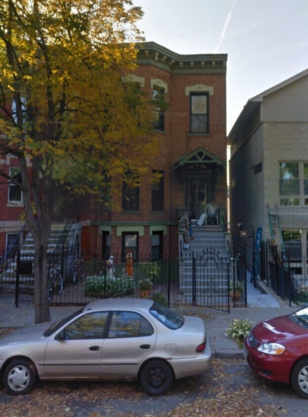 Primary Photo - 820 S Oakley Blvd