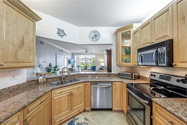 Building Photo - 832 Tanbark Dr