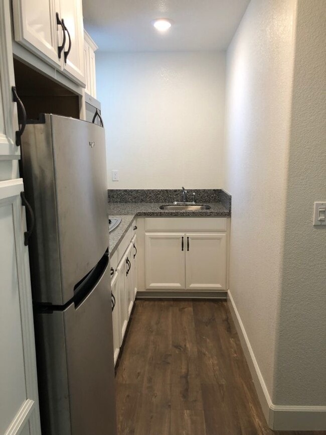 Building Photo - Charming Tiny Home Retreat: Cozy 1-Bedroom...