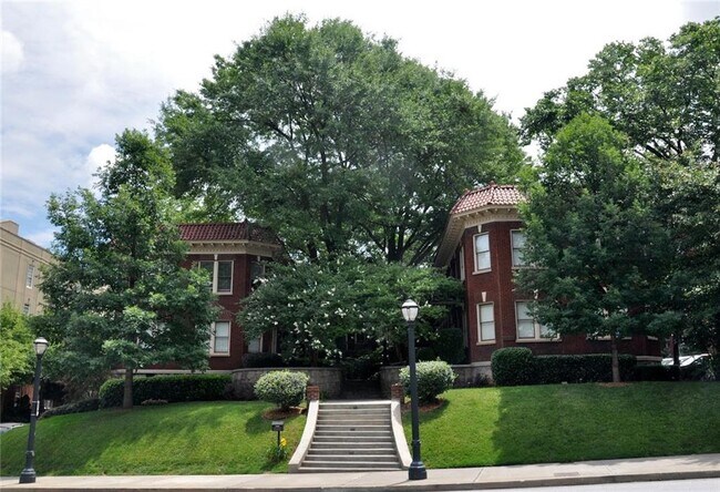 Foto del edificio - 1015 Piedmont Ave NE