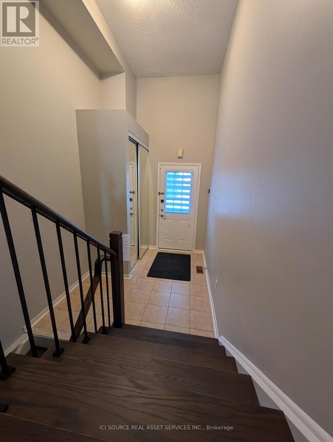 Photo du bâtiment - 1480 Britannia Rd W