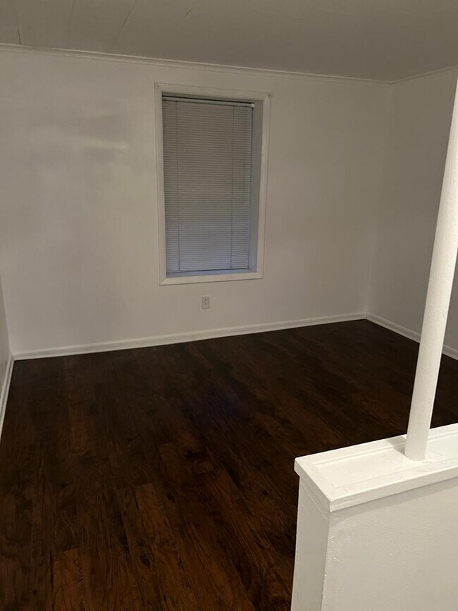 Foto del edificio - 821 E Pine St