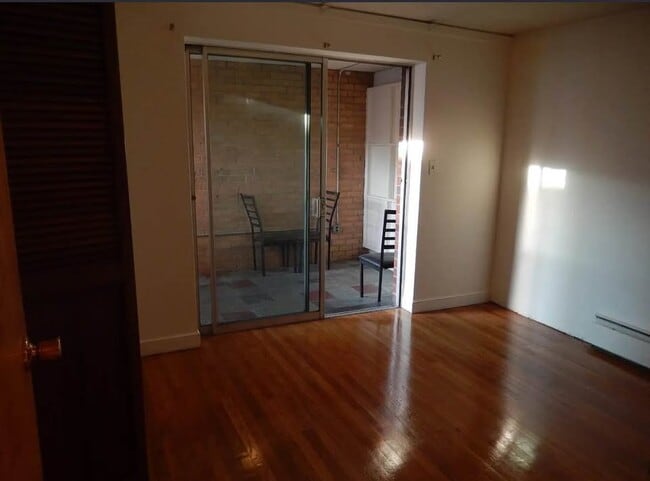 Building Photo - 12 Commonwealth Ct