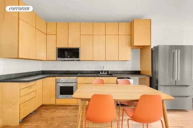 Foto del edificio - 156 W 130th St