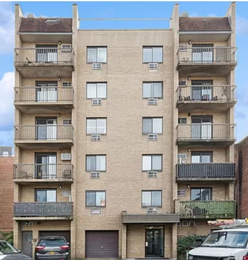 1358 82nd Ave Unit 404, Queens, NY 11435 Room for Rent in Queens, NY