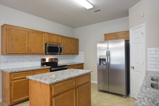 Building Photo - 4202 Maid Marian Cir