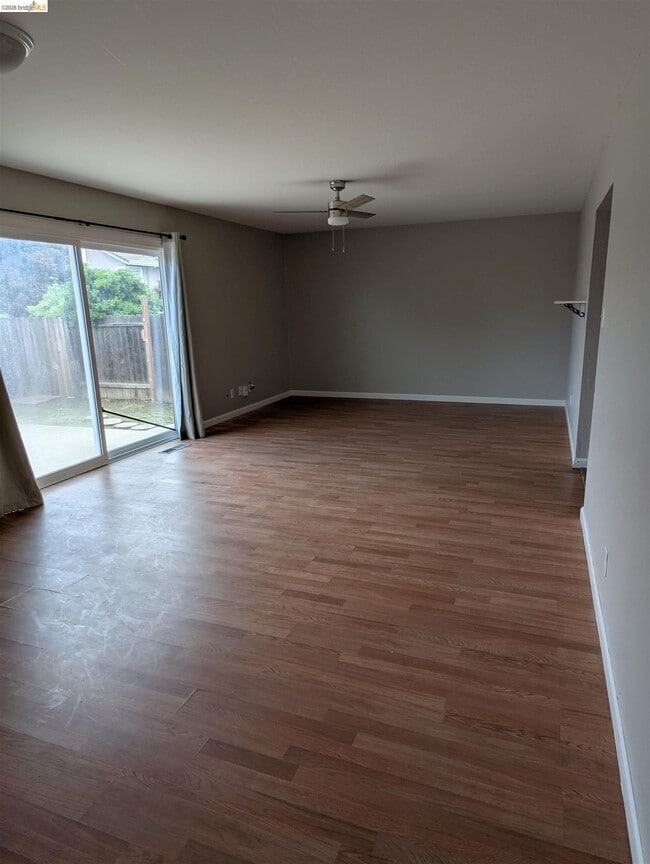 Building Photo - 1504 Mission Dr