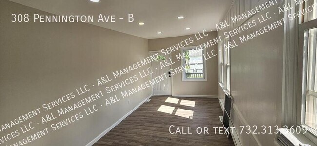 Foto del edificio - 308 Pennington Ave