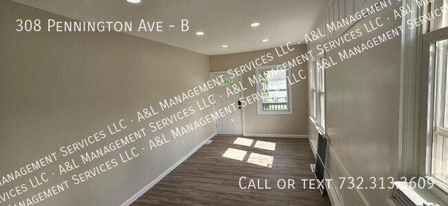Building Photo - 308 Pennington Ave