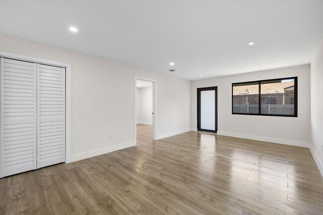 Foto del edificio - 1522 NW 41st St