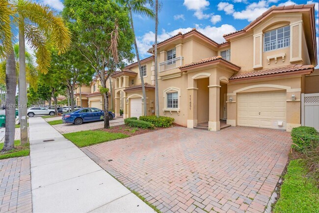 Foto del edificio - 11451 NW 68th Terrace