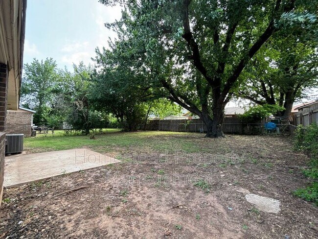 Building Photo - 5401 S. Huddleston Dr.