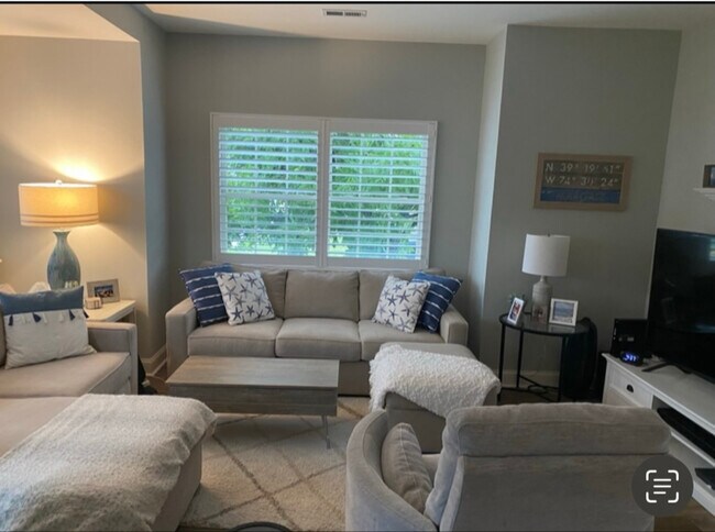 Foto del edificio - 129 N Adams Ave