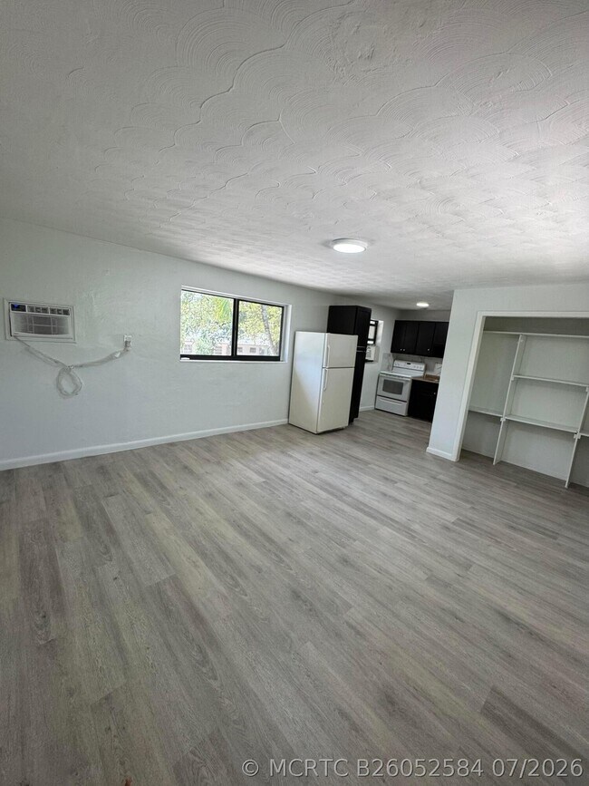 Foto del edificio - 1113 SW 15th Terrace