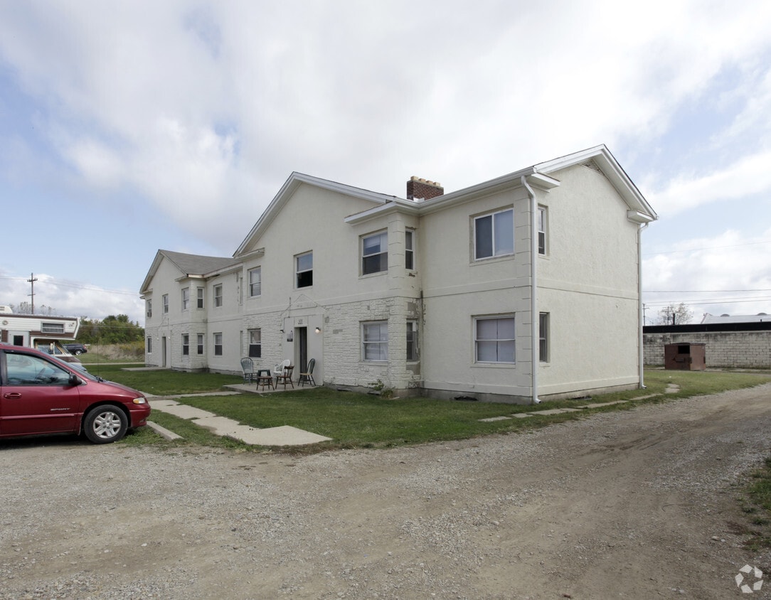 Primary Photo - 628-640 Minck Dr