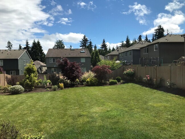 Building Photo - 718 170th Pl SW Lynnwood, WA 98037 $3,530 ...