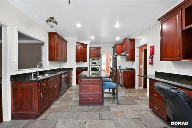 Building Photo - 3962 Sweetwater Pkwy