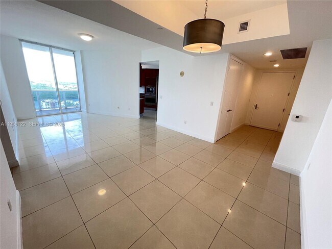 Foto del edificio - 15901 Collins Ave