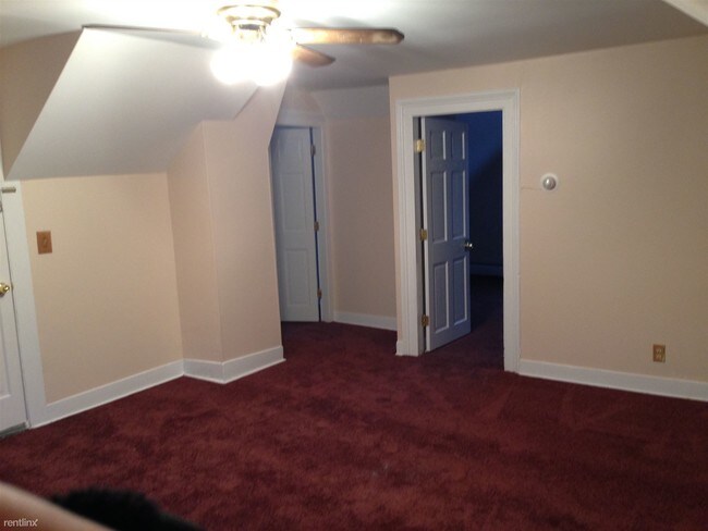 Building Photo - 2 br, 1 bath Apartment - 97 Sunnyside Avenue