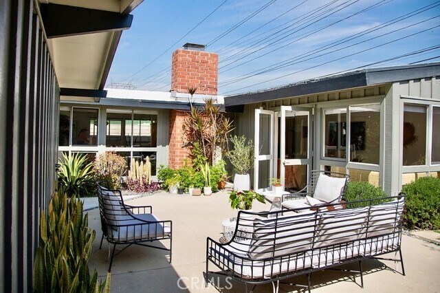 Foto del edificio - 3168 Stevely Ave