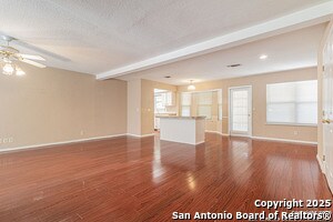 Foto del edificio - 2110 Cross Key Dr