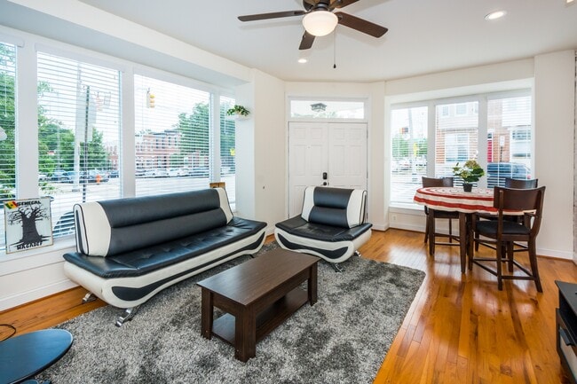 Building Photo - 600 S Linwood Ave