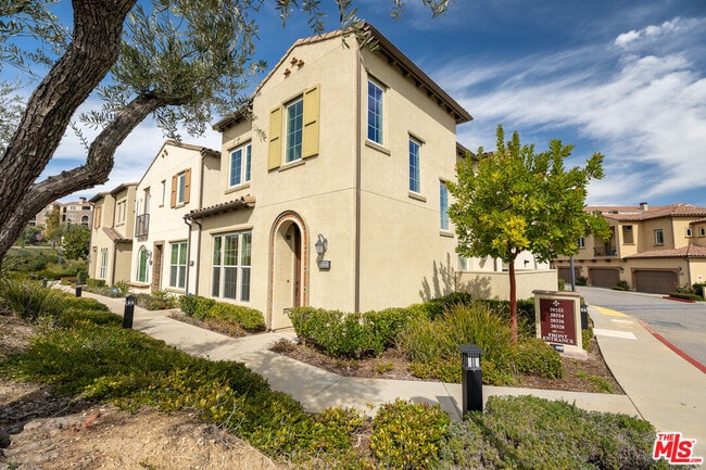 Building Photo - 20322 Paseo Del Campo