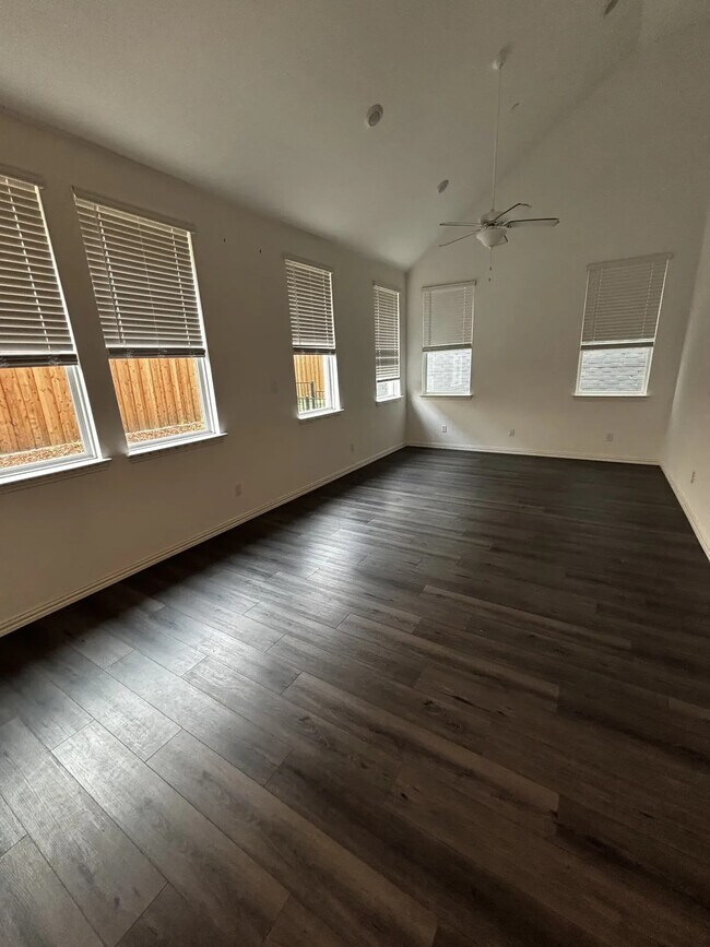 Foto del edificio - 4249 Watson Way