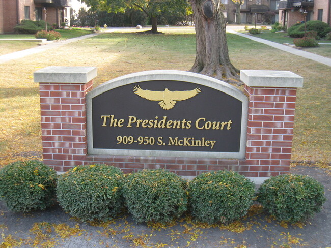 Foto del edificio - 910 S McKinley Ave