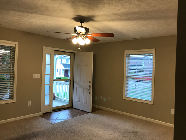Building Photo - 1319 Cobble Creek Cir