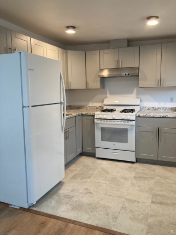 Primary Photo - 626 N B St
