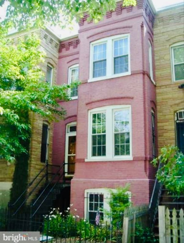 Photo - 707 6th St NE Apartment