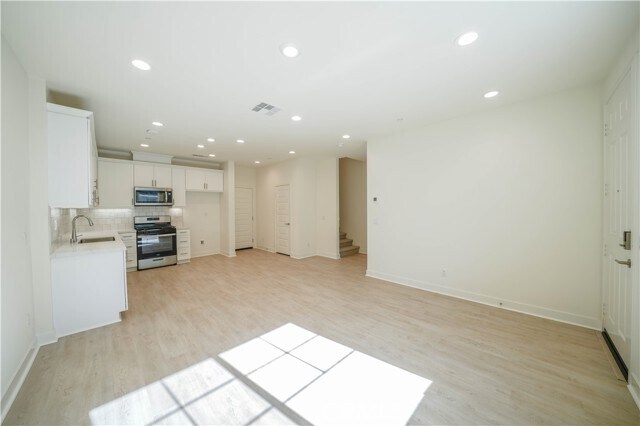Foto del edificio - 4252 Hollyhock