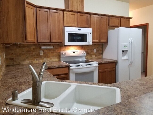 Foto del edificio - 2 br, 2 bath House - 5215 66th Ave SE